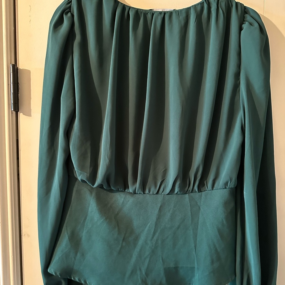 Lulu's Button-Up Blouse - Picture 8 of 8